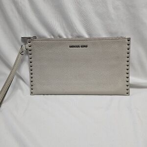 Michael Kors Selma Studded Leather Wristlet Clutch Grey Silver OS